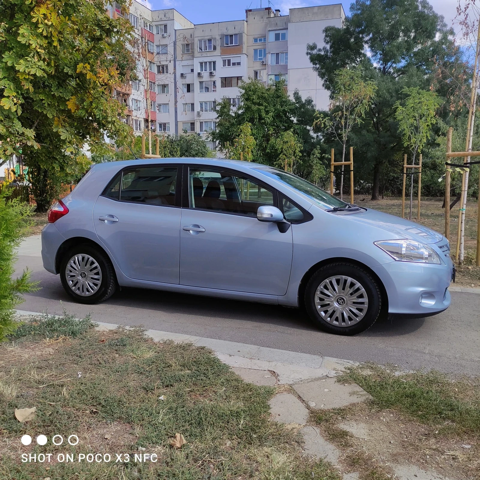 Toyota Auris, снимка 4 - Автомобили и джипове - 56296148