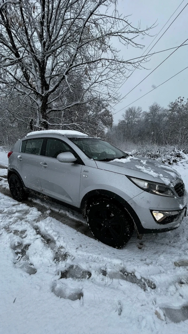 Kia Sportage 2.0 crdi, снимка 5 - Автомобили и джипове - 48650065