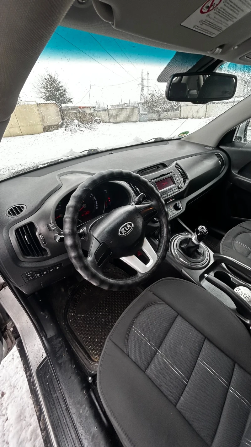 Kia Sportage 2.0 crdi, снимка 13 - Автомобили и джипове - 48650065