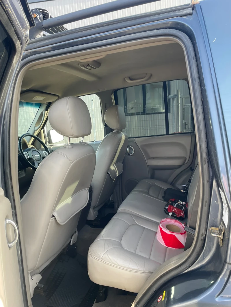 Jeep Cherokee 3.7 V6, снимка 7 - Автомобили и джипове - 52953947