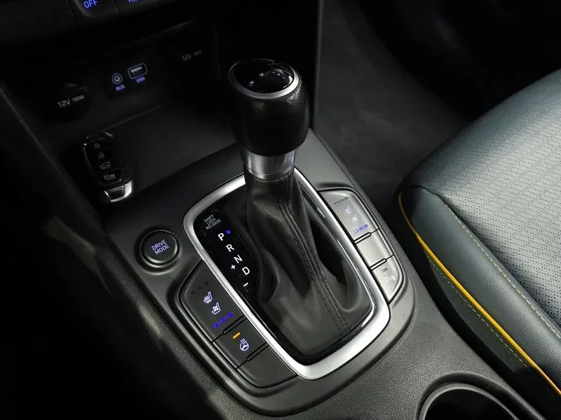 Hyundai Kona 1.6Т, снимка 9 - Автомобили и джипове - 54257130