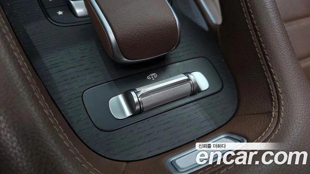 Mercedes-Benz GLE 450 AMG BURMASTER| DIST+ | HEAD UP| PANO| ВЪЗДУШНО, снимка 8 - Автомобили и джипове - 55888020