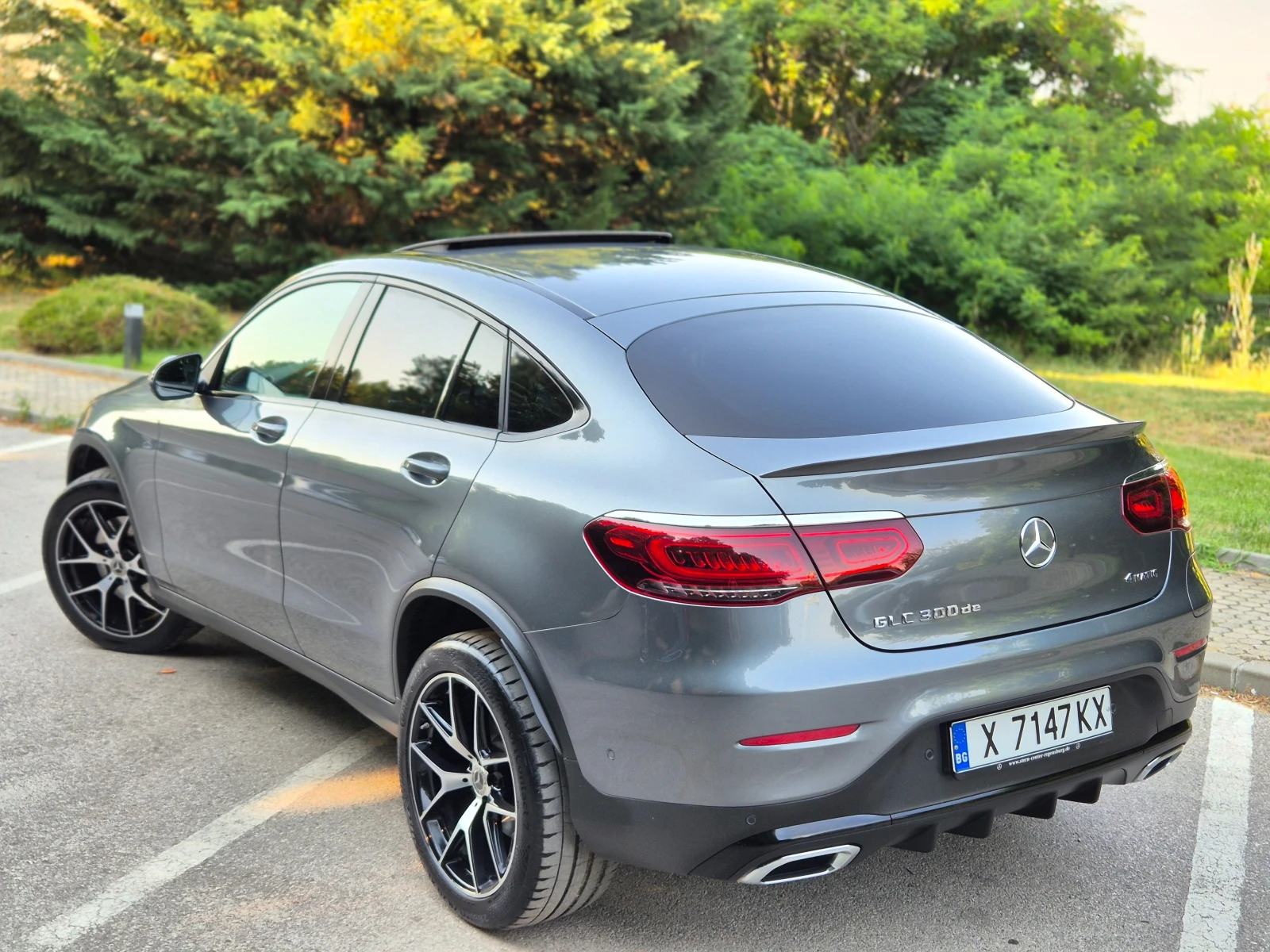 Mercedes-Benz GLC 300 DE-Plug-in ХИБРИД* AMG-LINE* 88x.км*  - изображение 5