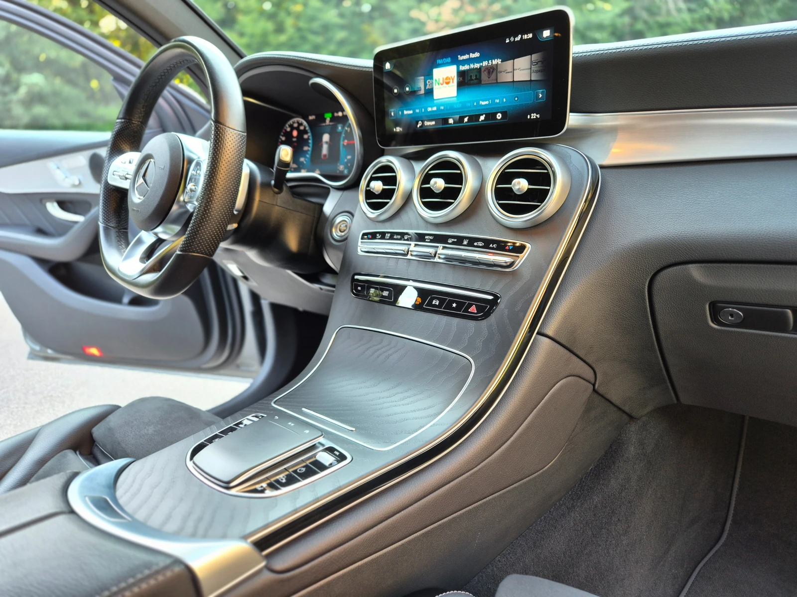 Mercedes-Benz GLC 300 DE-Plug-in ХИБРИД* AMG-LINE* 88x.км*  - изображение 10
