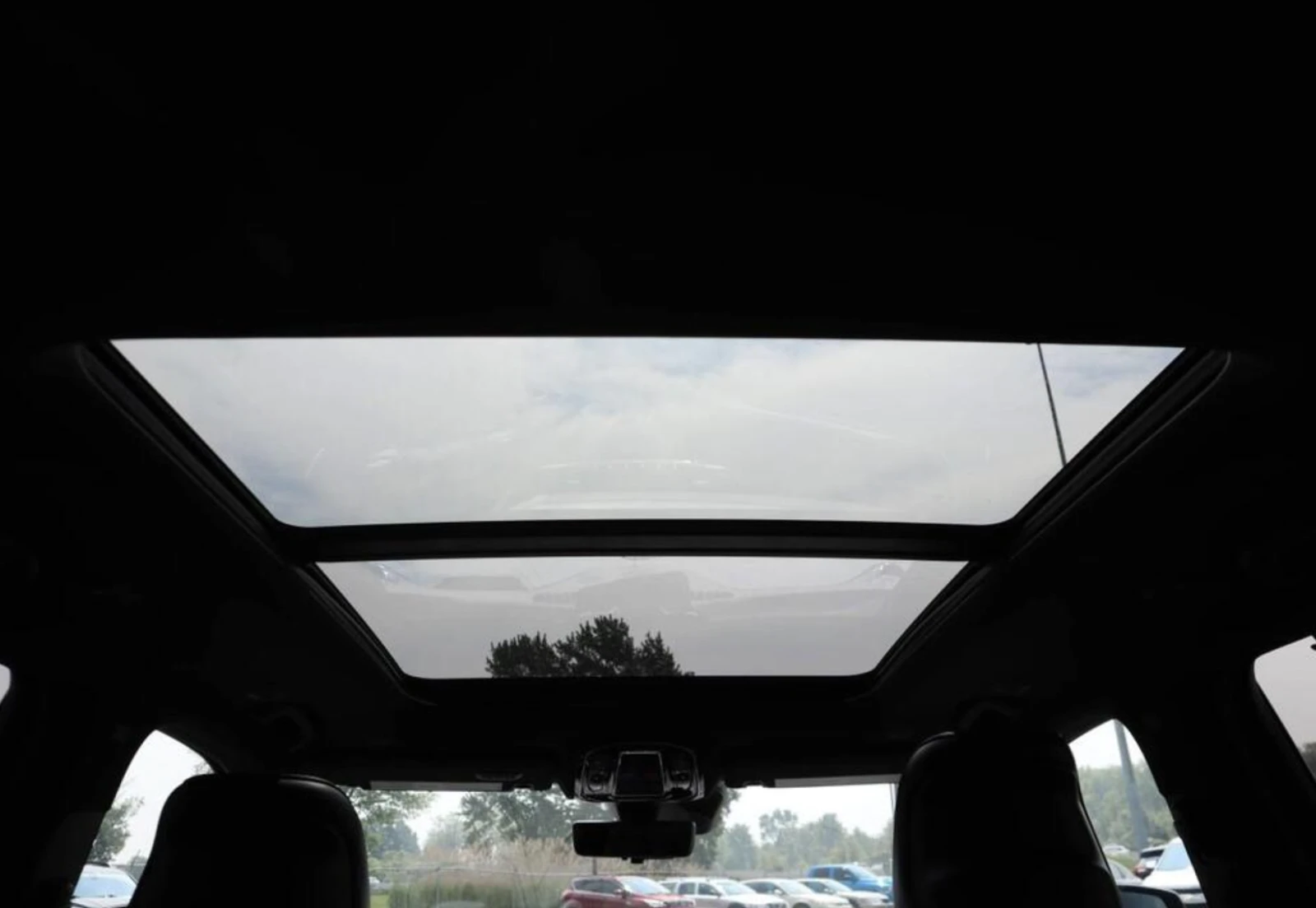 Jeep Grand cherokee 2022 Jeep Grand Cherokee Overland - изображение 10