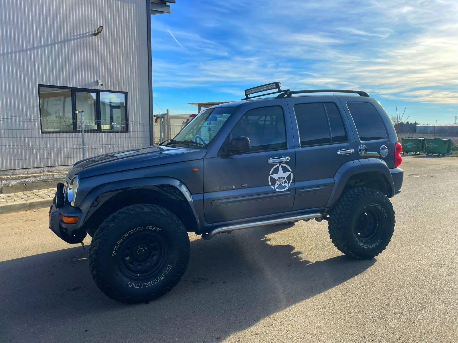 Jeep Cherokee 3.7 V6 | Mobile.bg � ����������� 4