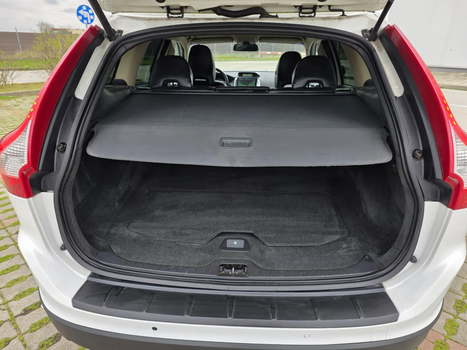 Volvo XC60 2.4 d5 175k.c �������� | Mobile.bg � ����������� 14