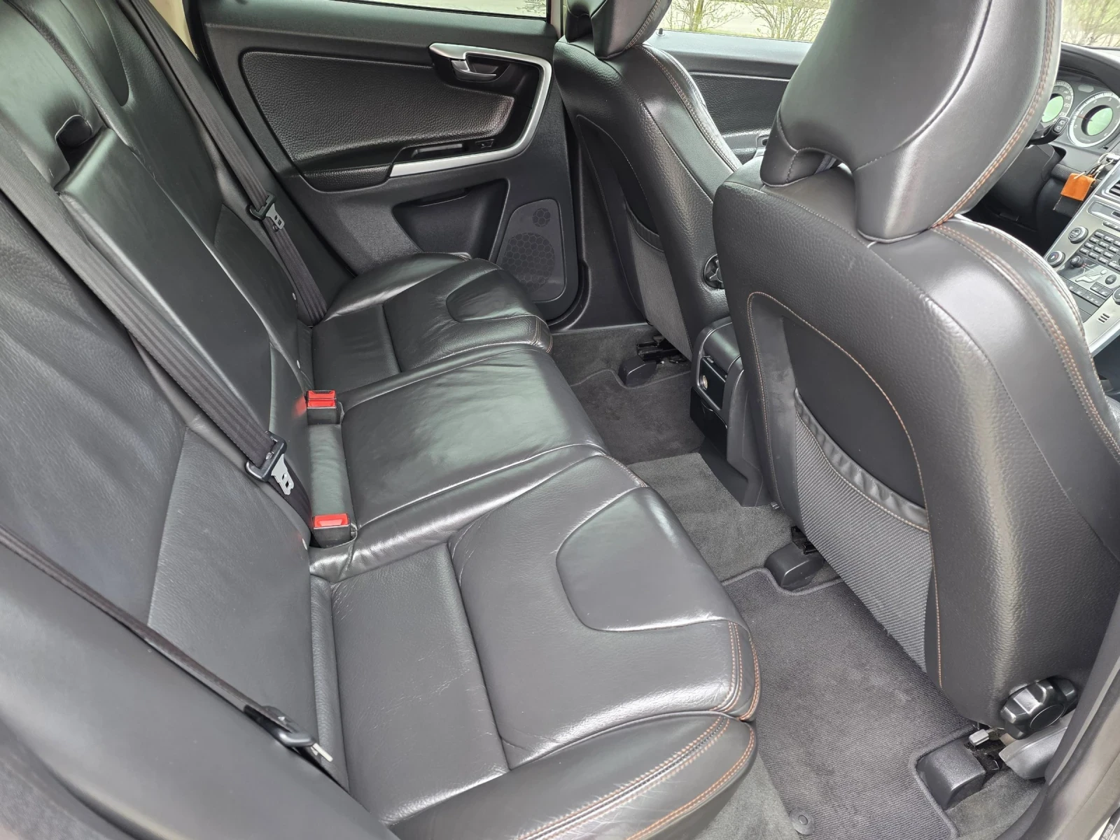 Volvo XC60 2.4 d5 175k.c �������� | Mobile.bg � ����������� 13