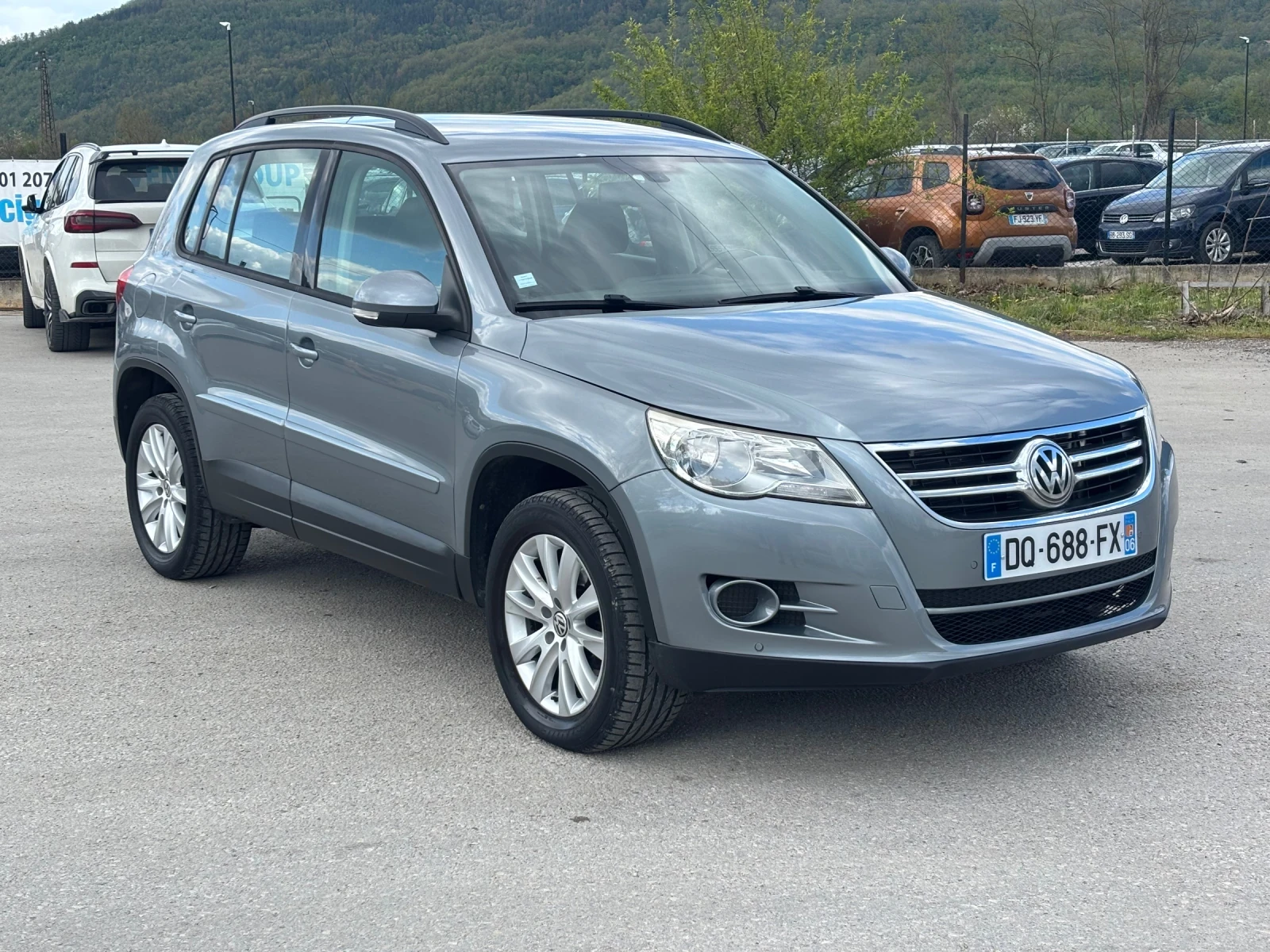 VW Tiguan 2.0 TDI 4x4, снимка 3 - Автомобили и джипове - 54401699