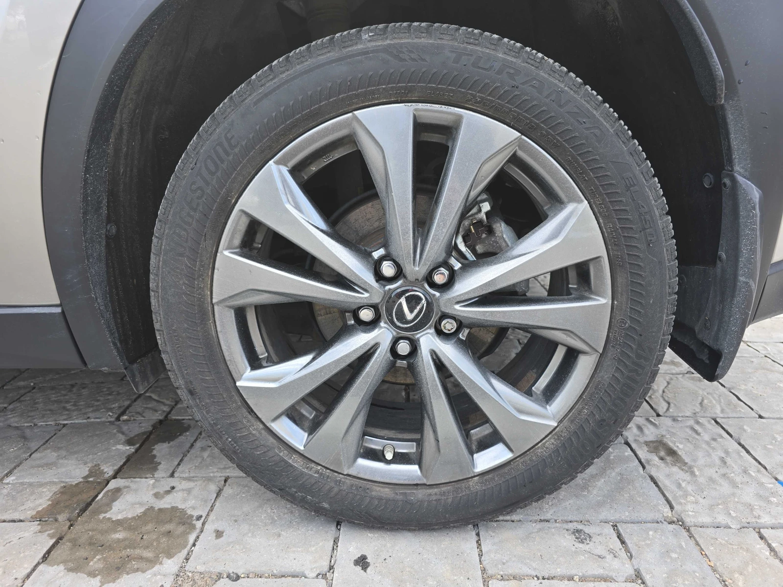 Lexus UX 250h F SPORT AWD* �������* ����* �.�����* CARPLAY | Mobile.bg � ����������� 8