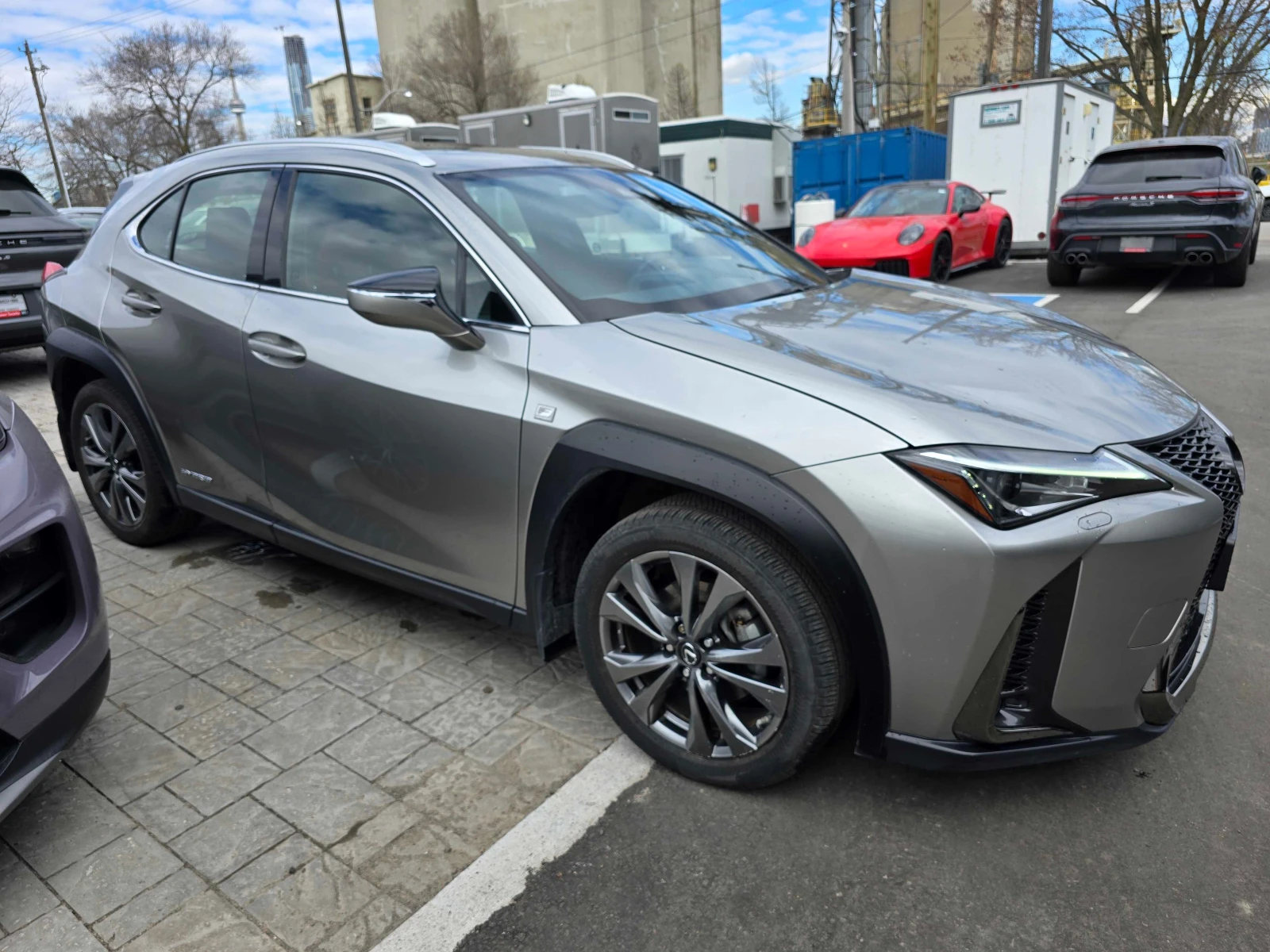 Lexus UX 250h F SPORT AWD* �������* ����* �.�����* CARPLAY | Mobile.bg � ����������� 5