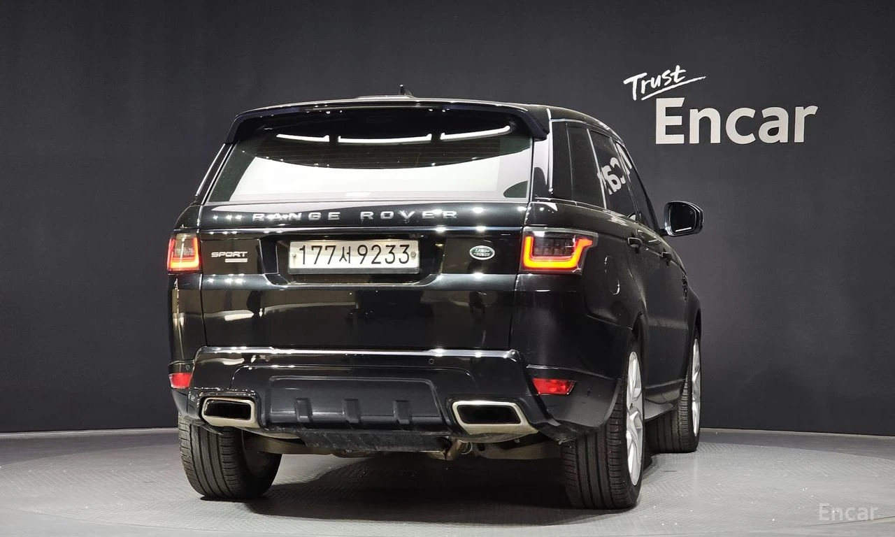 Land Rover Range Rover Sport 3.0* HSE* ОБДУХВАНЕ* ХЕДЪП* LANE* ASSIST* ПАНОРАМА, снимка 4 - Автомобили и джипове - 54820787