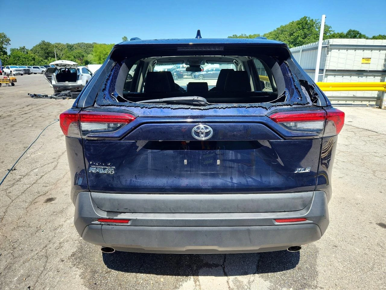 Toyota Rav4 XLE, снимка 6 - Автомобили и джипове - 55485965