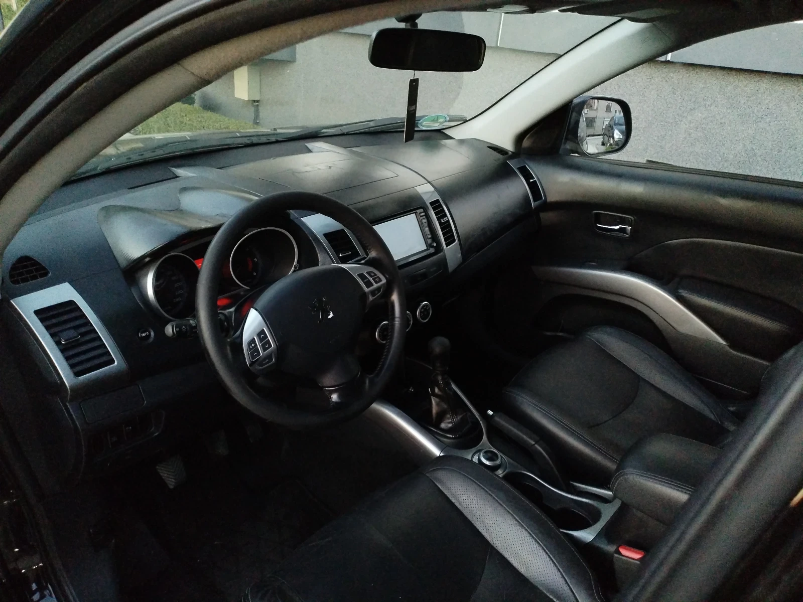 Peugeot 4007 2.2 HDI 156hp 6ск 7места Климатроник ПОДГРЕВ Кожа, снимка 10 - Автомобили и джипове - 55536071