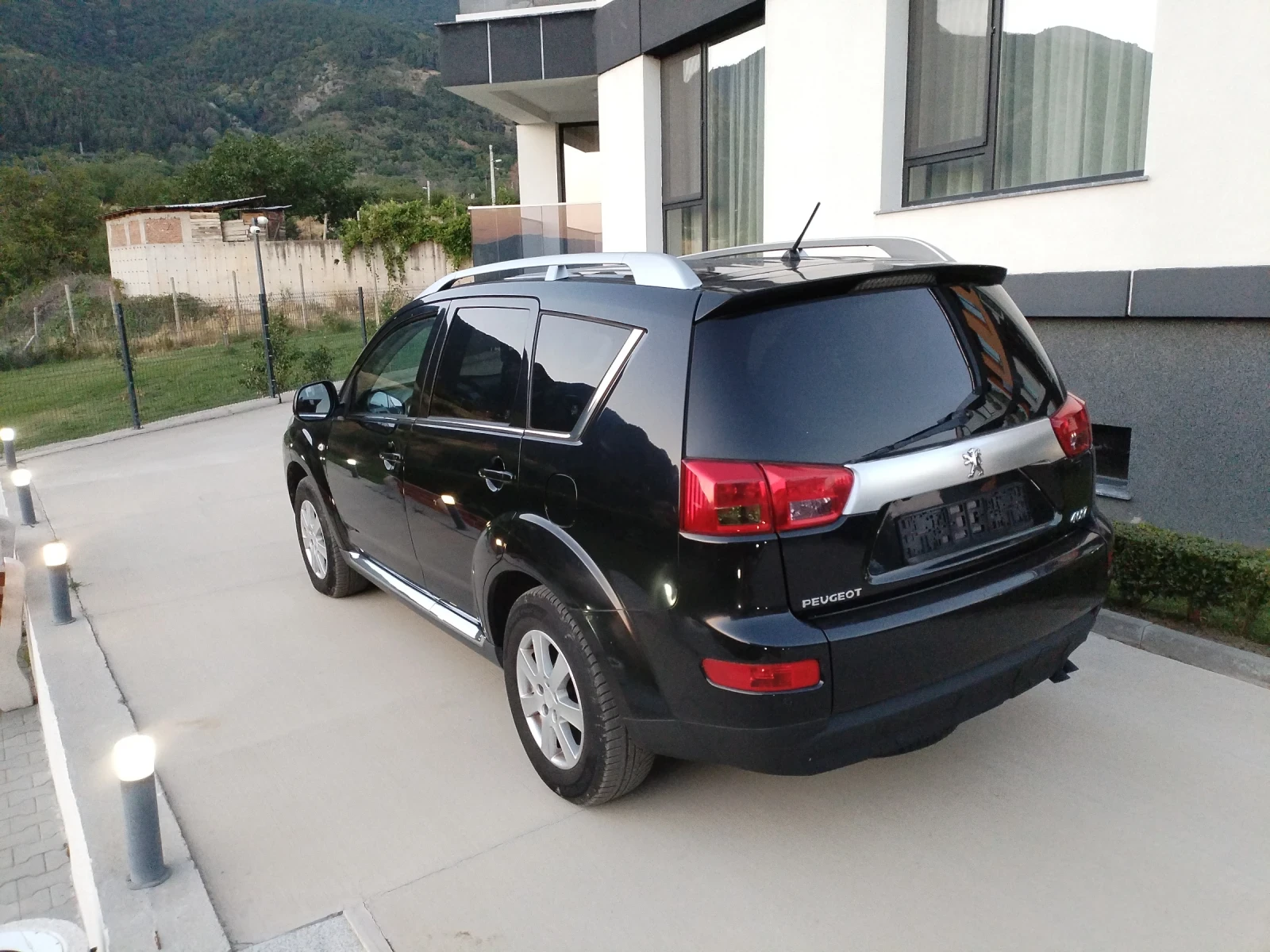 Peugeot 4007 2.2 HDI 156hp 6ск 7места Климатроник ПОДГРЕВ Кожа, снимка 6 - Автомобили и джипове - 55536071