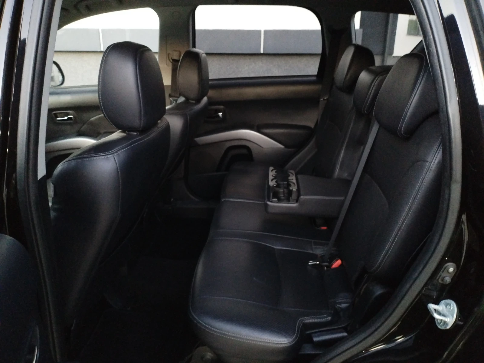 Peugeot 4007 2.2 HDI 156hp 6ск 7места Климатроник ПОДГРЕВ Кожа, снимка 11 - Автомобили и джипове - 55536071