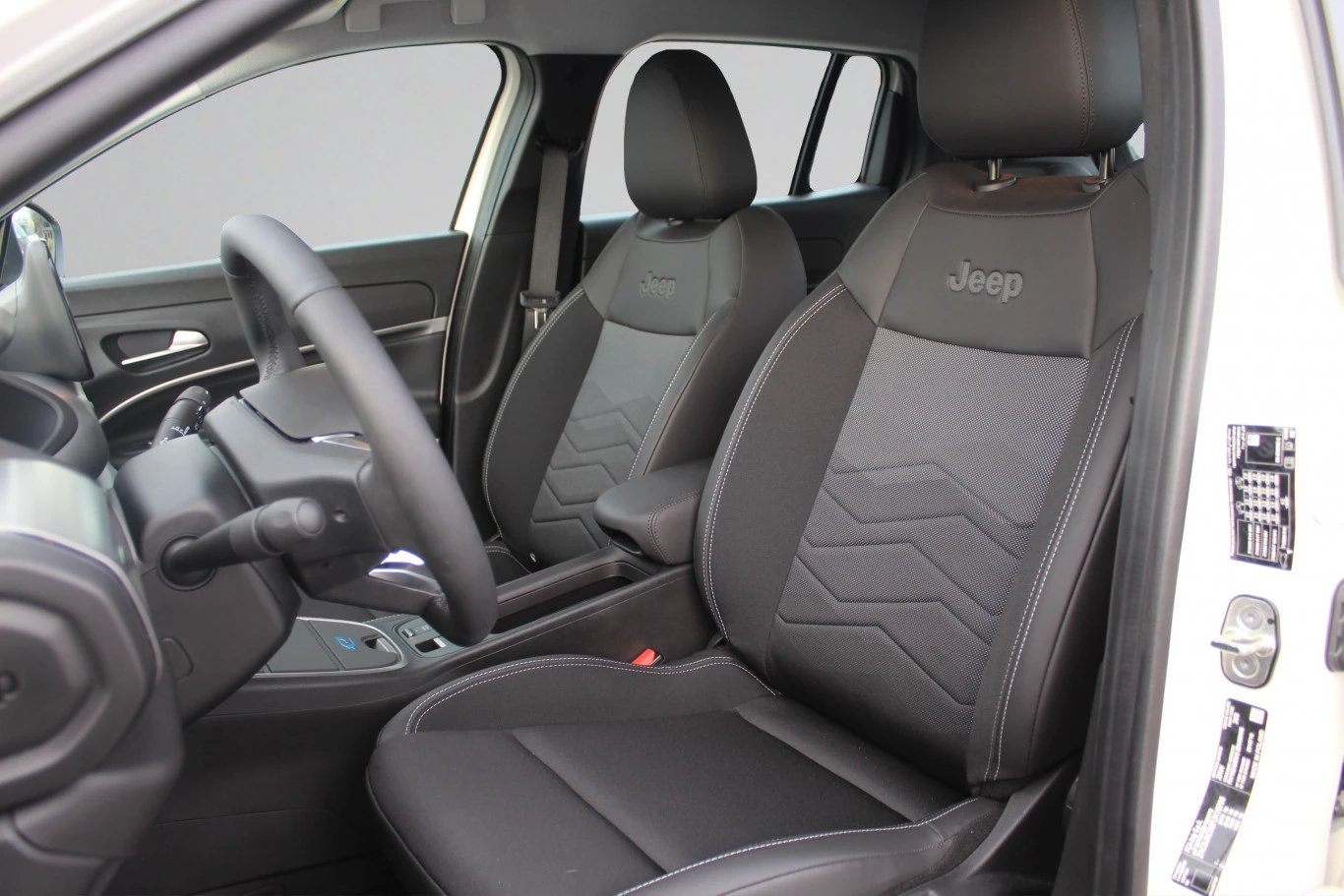 Jeep Avenger ALTITUDE BEV 54 kWh 115 kW 156 hp 400 km//2306991 | Mobile.bg � ����������� 5