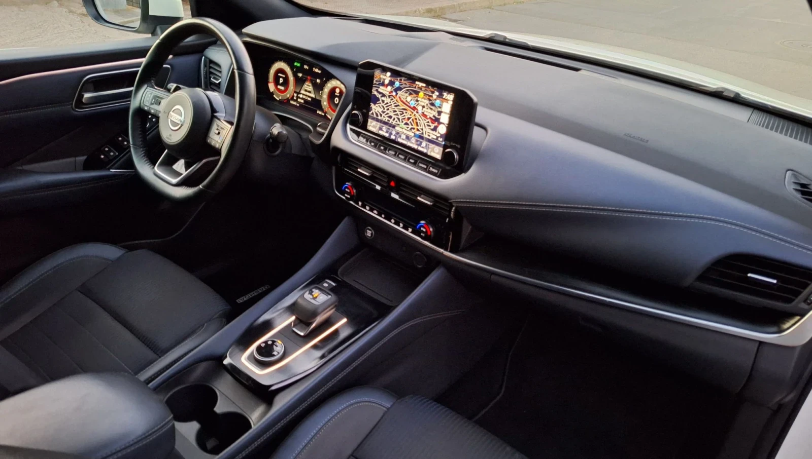 Nissan Qashqai Tekna+ Бензин/Хибрид Автоматик 4x4 158к.с., снимка 9 - Автомобили и джипове - 56110149