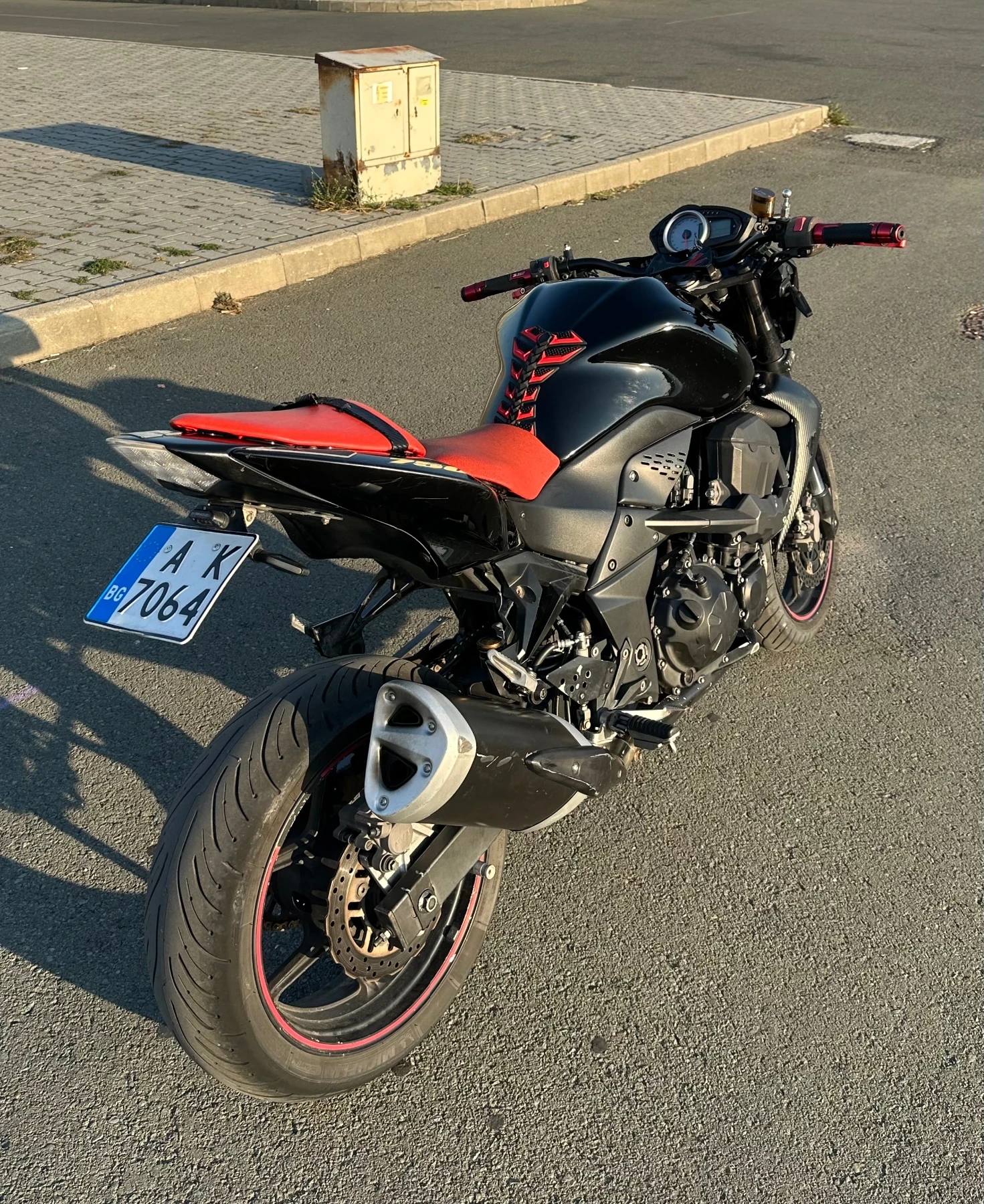 Kawasaki Z 750, снимка 7 - Мотоциклети и мототехника - 55893518