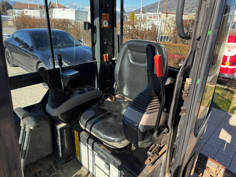 Багер Komatsu PC18MR - 2 + 2бр. хидр. чукове, снимка 12 - Индустриална техника - 48365250