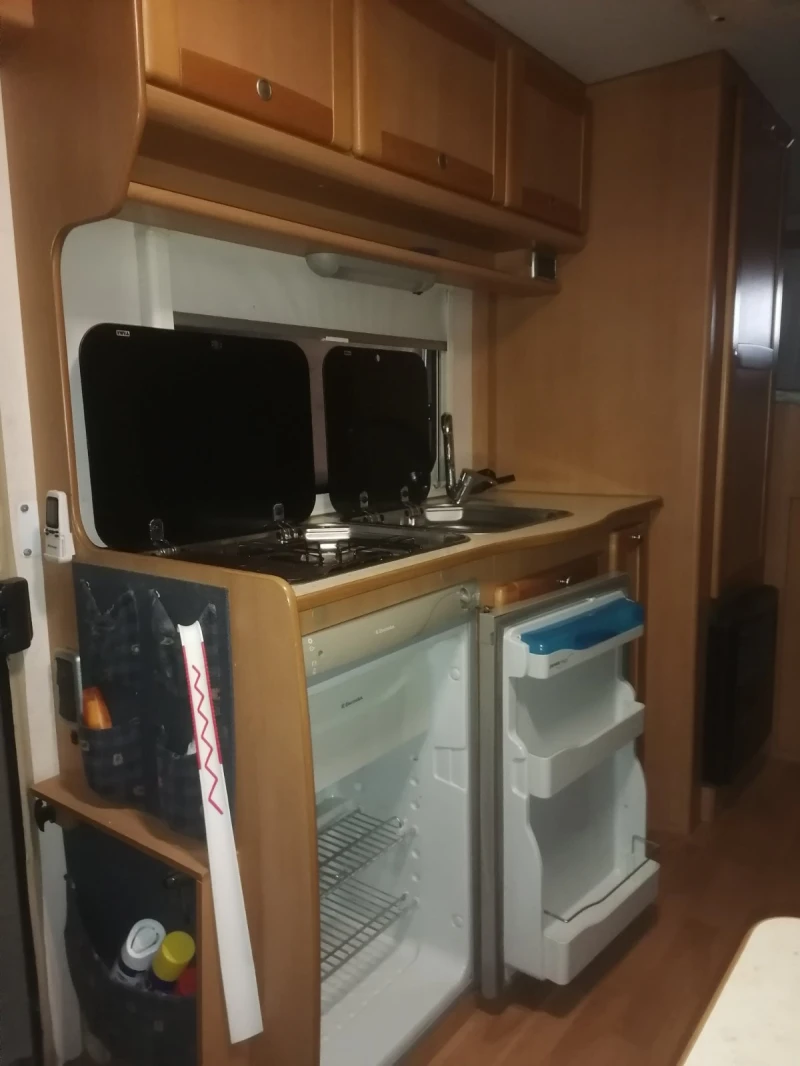 Кемпер CI International Ford Transit 2, 4tdci, снимка 8 - Каравани и кемпери - 52854665