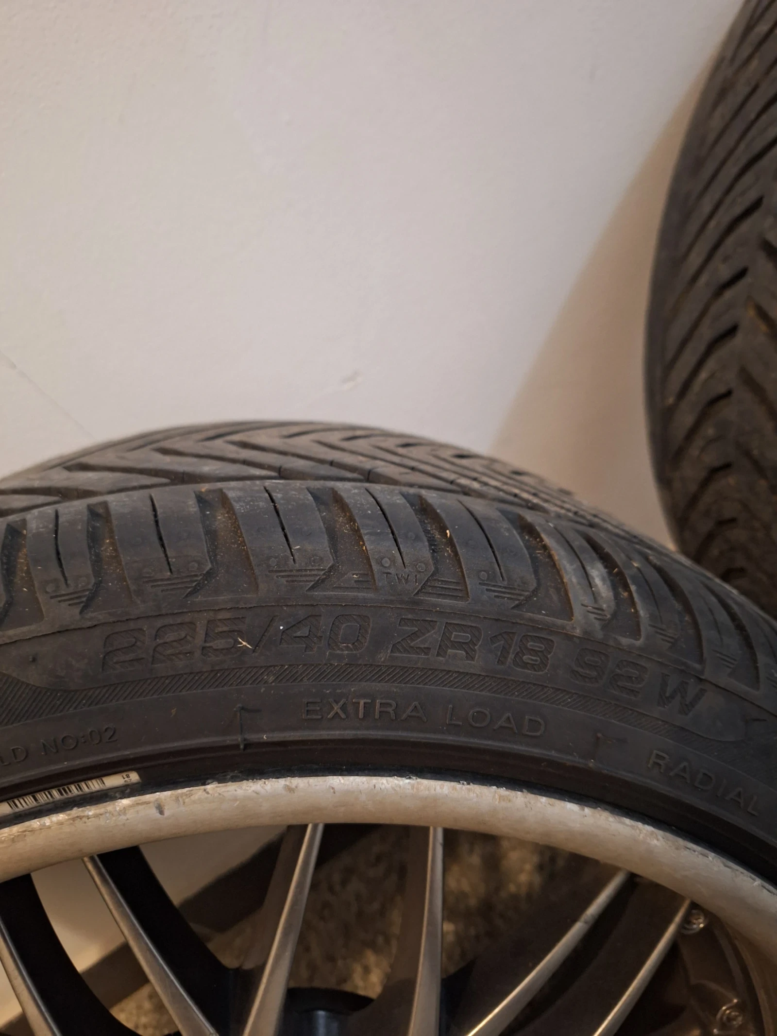 ���� � ������ 225/40R18 | Mobile.bg � ����������� 8