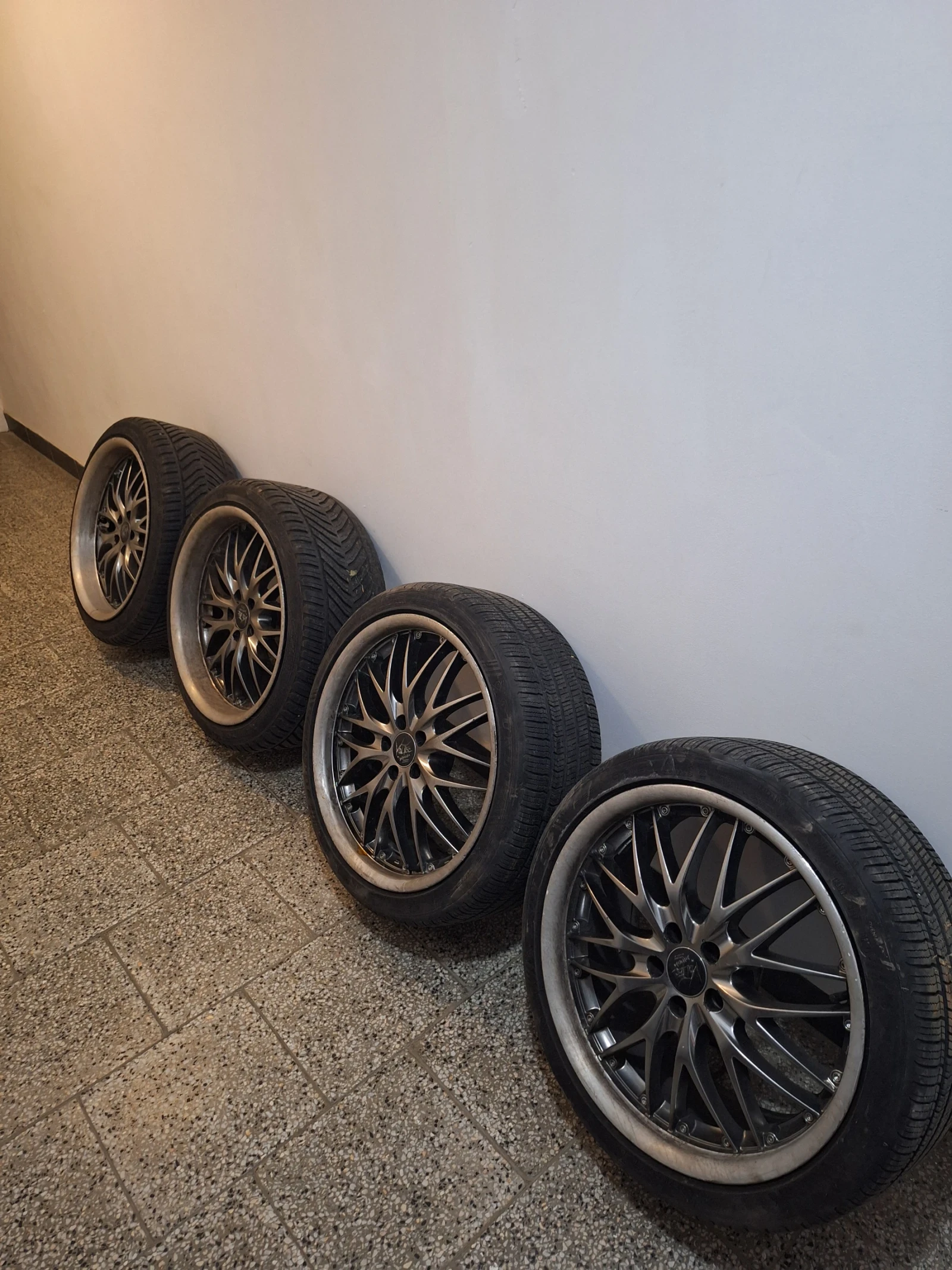 ���� � ������ 225/40R18 | Mobile.bg � ����������� 5