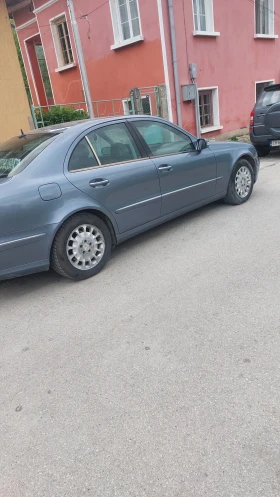 Mercedes-Benz E 270, снимка 3
