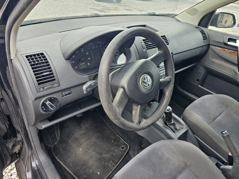 VW Polo 1.4бен., снимка 13 - Автомобили и джипове - 46356142