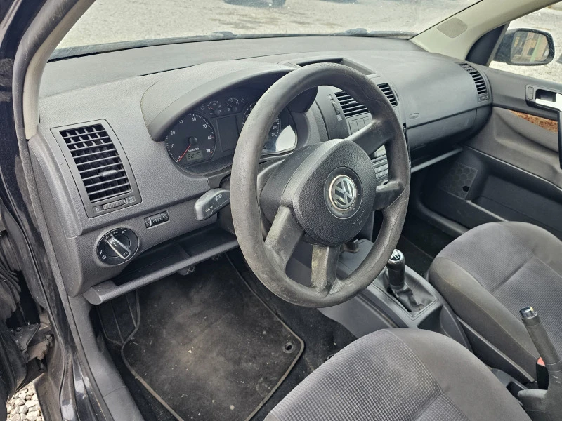 VW Polo 1.4бен., снимка 13 - Автомобили и джипове - 46356142