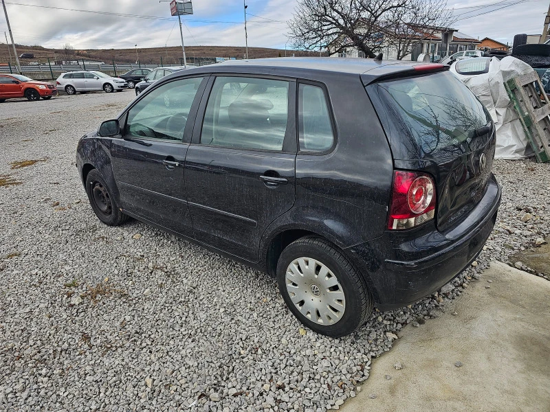 VW Polo 1.4бен., снимка 4 - Автомобили и джипове - 46356142