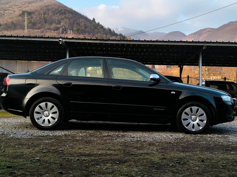 Audi A4 1.6i-102кс-(старият двигател)-КЛИМАТРОНИК-, снимка 2 - Автомобили и джипове - 49300875