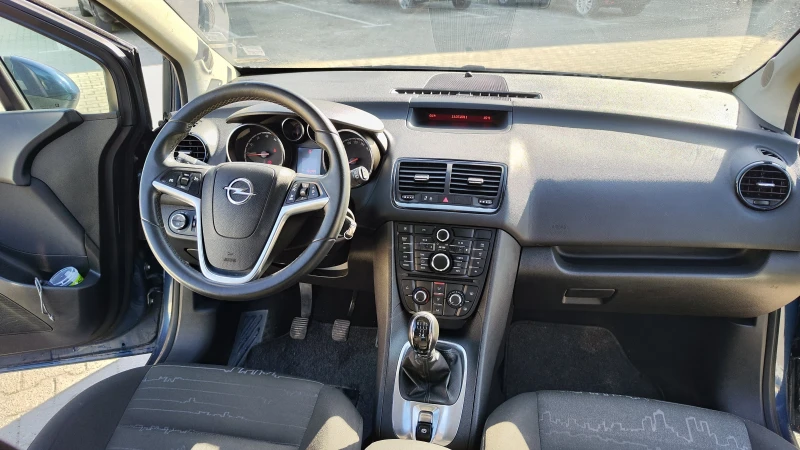 Opel Meriva 1, 4 LPG, снимка 12 - Автомобили и джипове - 52946430