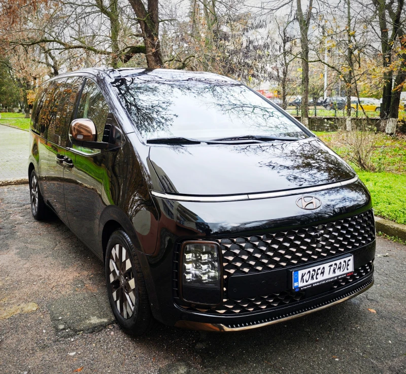 Hyundai Staria 2.2 CRDI 4x4  - HITRAC 8+ 1, снимка 2 - Автомобили и джипове - 52576271