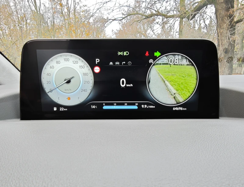 Hyundai Staria 2.2 CRDI 4x4  - HITRAC 8+ 1, снимка 13 - Автомобили и джипове - 52576271