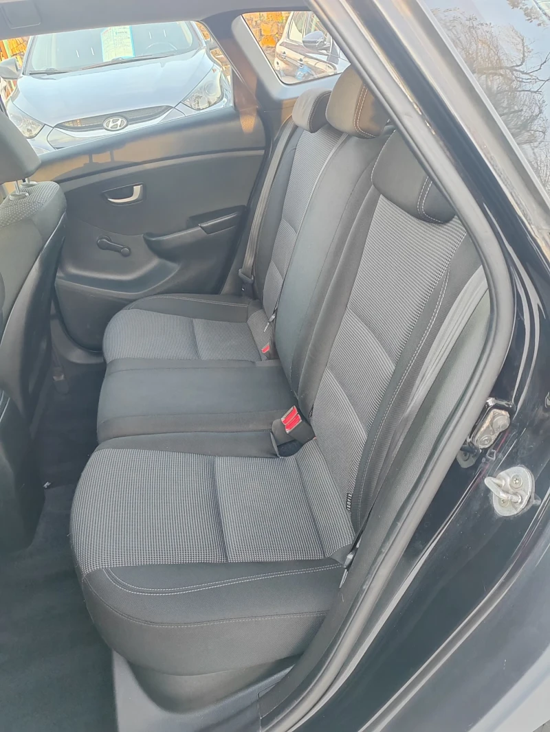 Hyundai I30 1.4, 90к.с., снимка 8 - Автомобили и джипове - 52711769