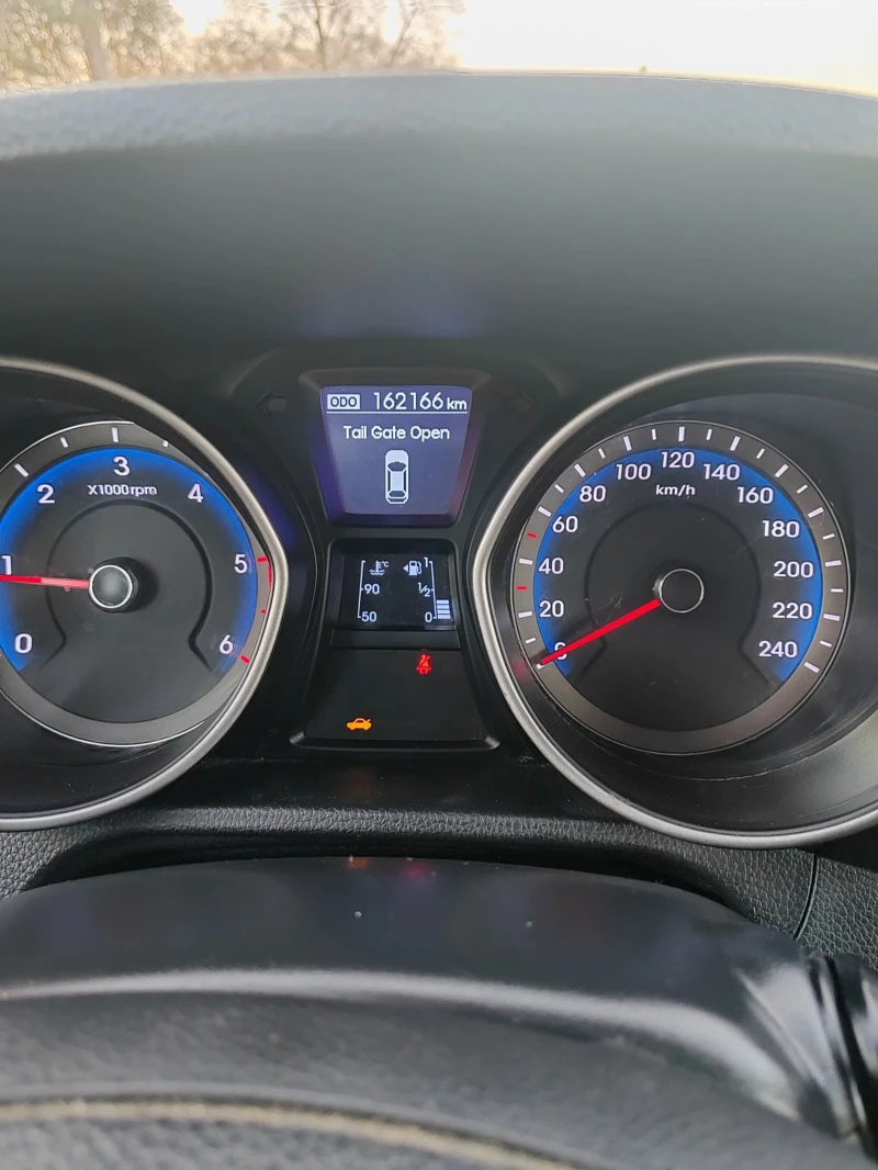 Hyundai I30 1.4, 90к.с., снимка 13 - Автомобили и джипове - 52711769