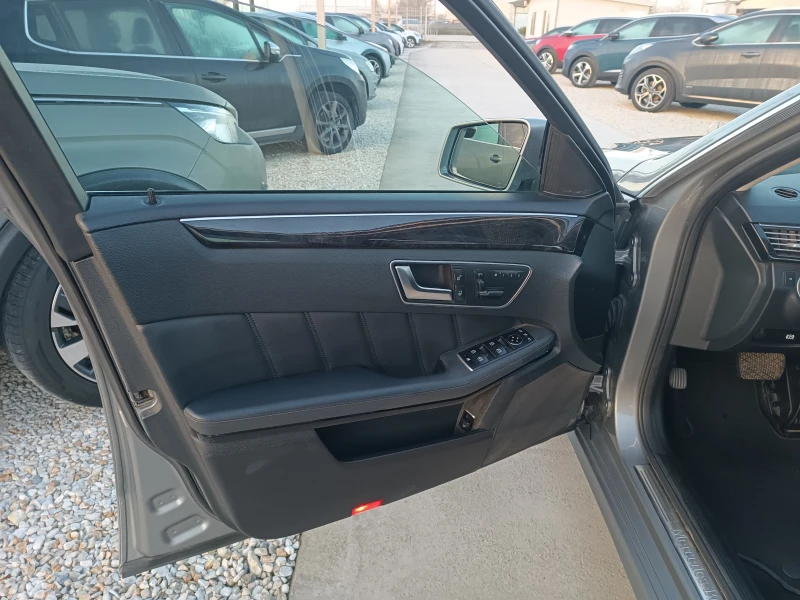 Mercedes-Benz E 350 350 CDI 4Matic, снимка 15 - Автомобили и джипове - 52746084