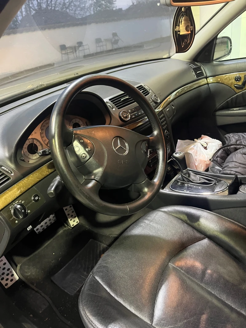 Mercedes-Benz E 350, снимка 8 - Автомобили и джипове - 53488419