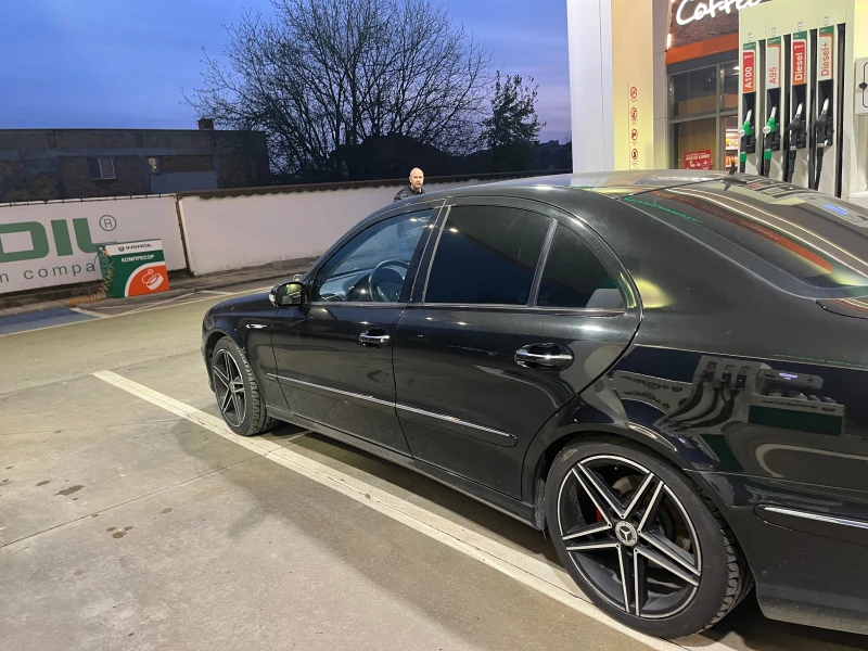 Mercedes-Benz E 350, снимка 3 - Автомобили и джипове - 53488419
