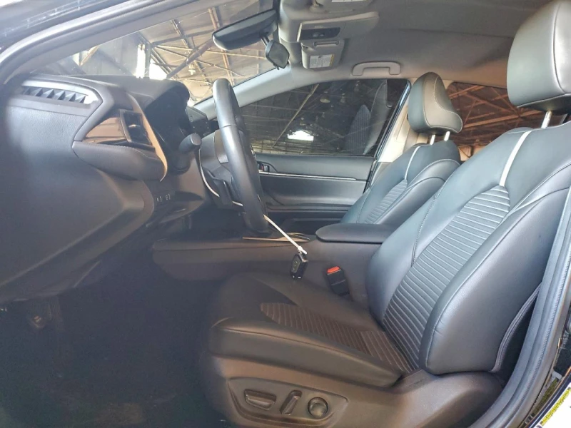 Toyota Camry NIGHT SHADE* РЕАЛНИ КМ* ПЕРФЕКТНА, снимка 8 - Автомобили и джипове - 53273766