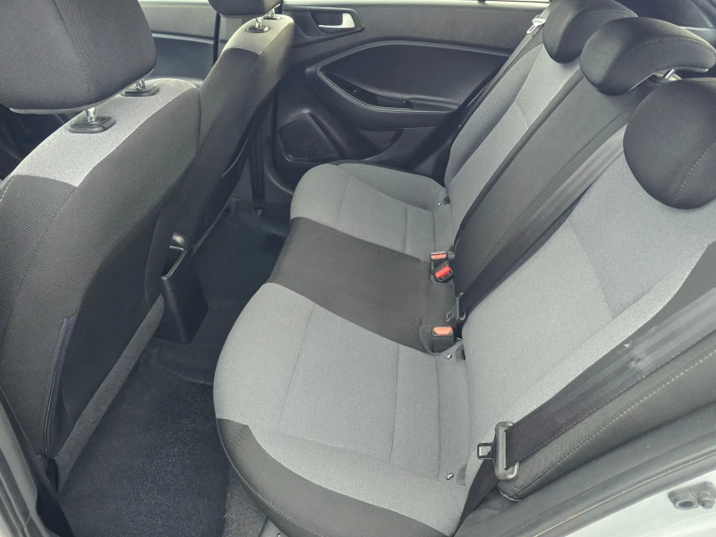 Hyundai I20 1.2i-85k.c-EURO-6-ITALIA, снимка 10 - Автомобили и джипове - 53286626