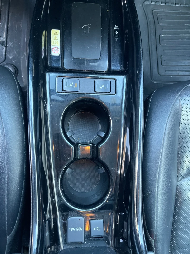 Toyota Prius Hybrid, снимка 15 - Автомобили и джипове - 53363010