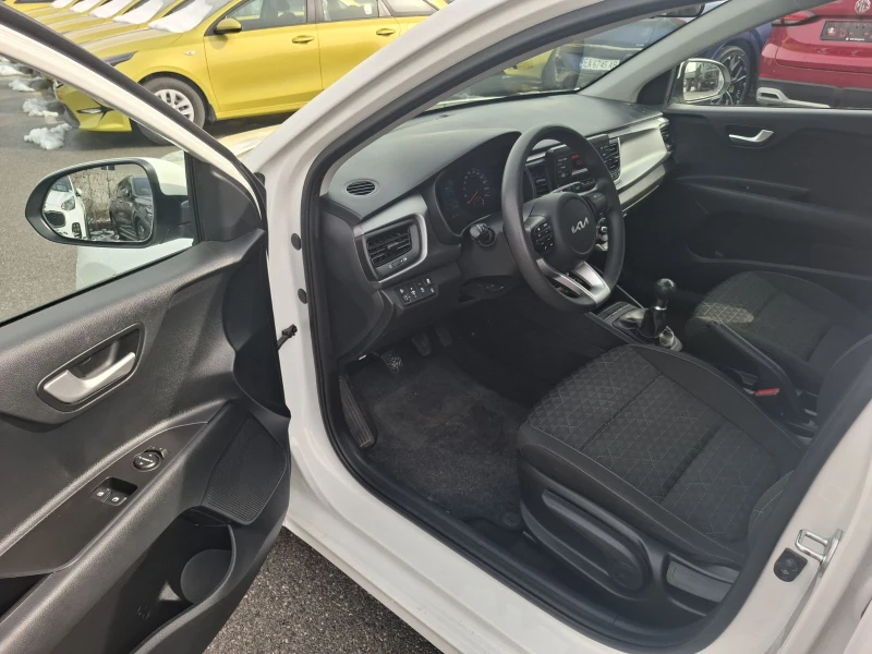 Kia Rio 1.2 cvvt , снимка 9 - Автомобили и джипове - 53591069