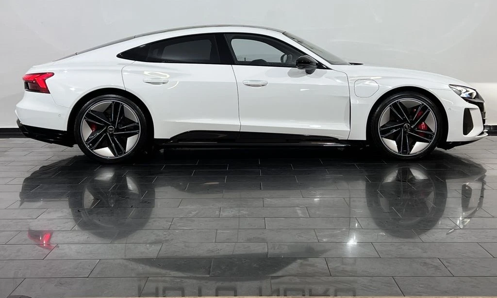 Audi E-Tron GT quat.* Matrix* Carbon* Keramik* 360 - изображение 3