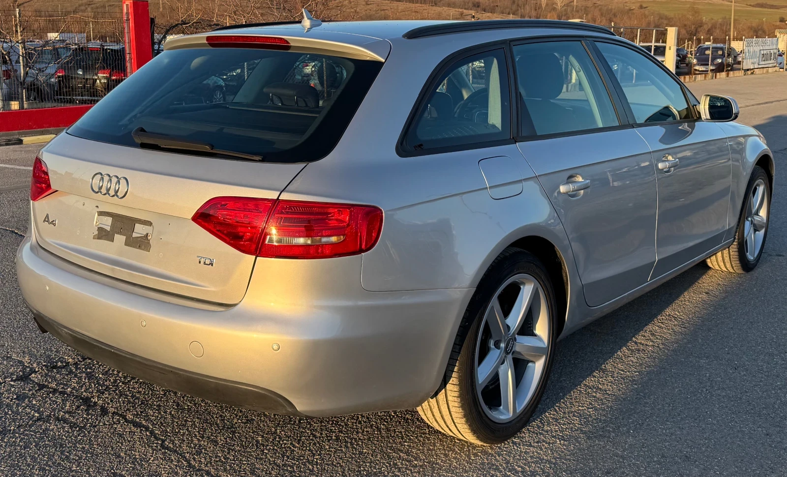Audi A4 2.0TDI 143к.с - изображение 4