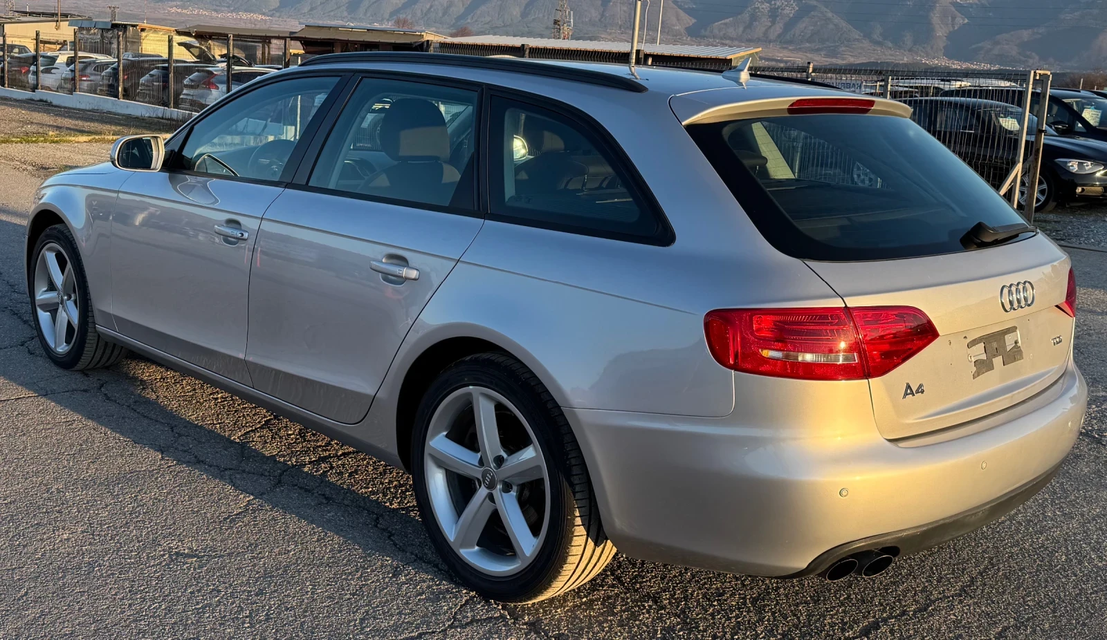 Audi A4 2.0TDI 143к.с - изображение 6