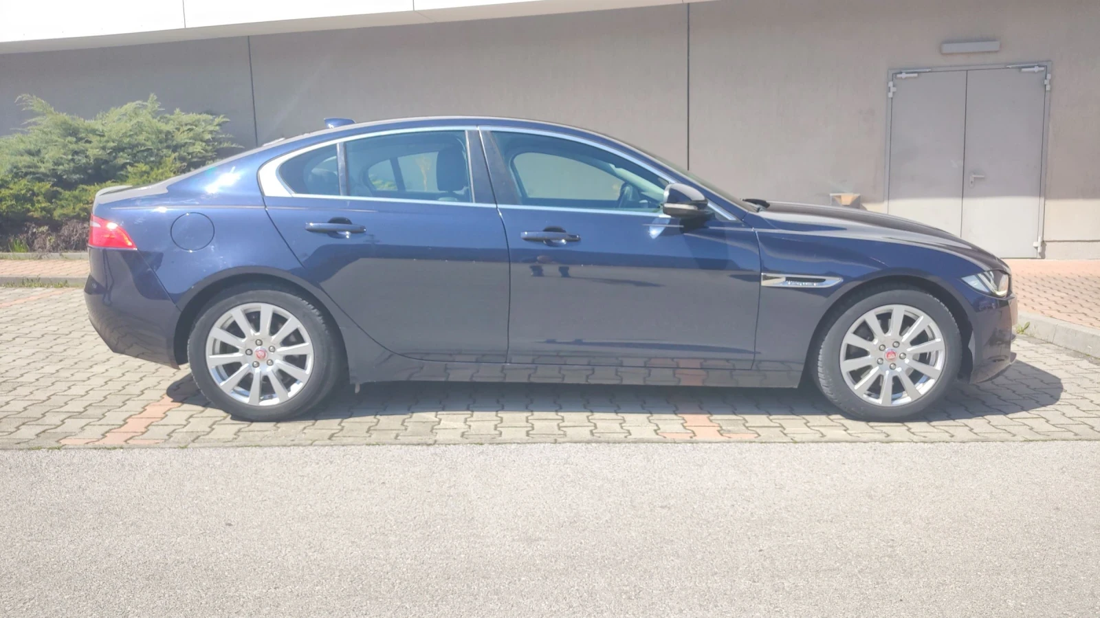 Jaguar XE 2.0D 180hp AUTOMAT - изображение 7