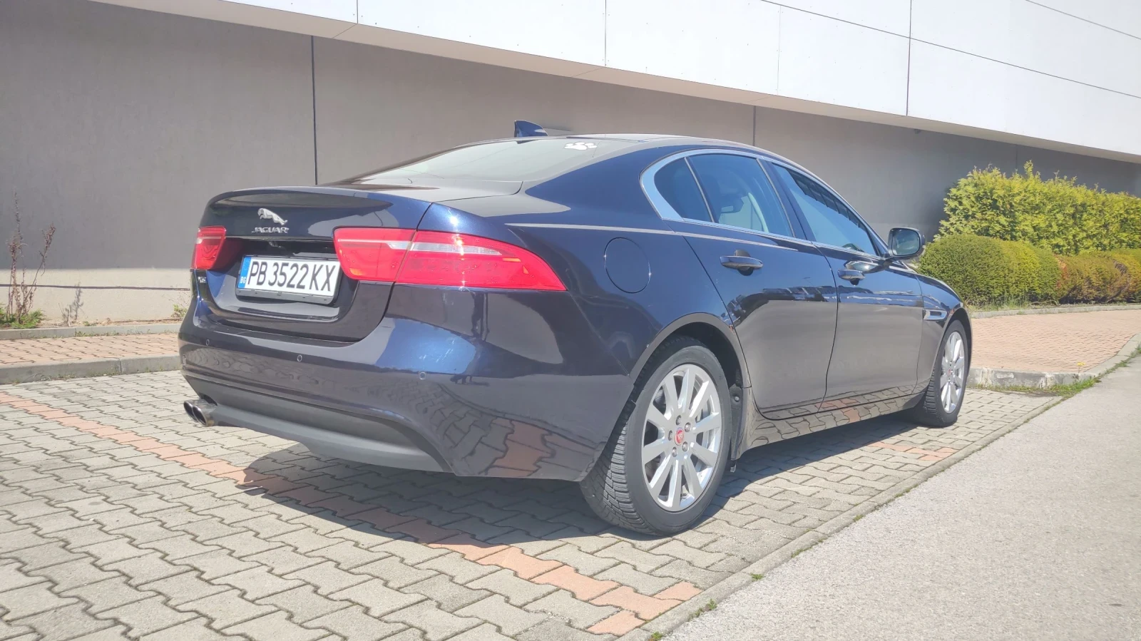 Jaguar XE 2.0D 180hp AUTOMAT - изображение 4