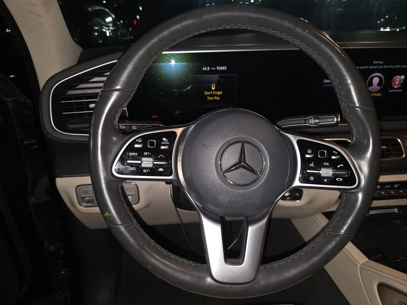 Mercedes-Benz GLS 450 МАСАЖ* ДИСТРОНИК* ОБДУХ* 7МЕСТА* BURMASTER* 4-ZONE - изображение 5